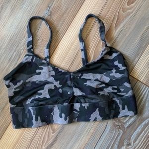 Fabletics camo sports bra size xs